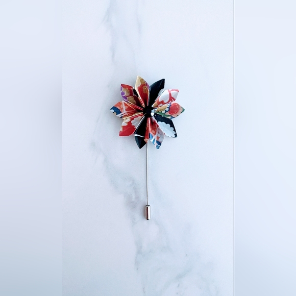 Kimono Flower Lapel Pin - Picture 2 of 7